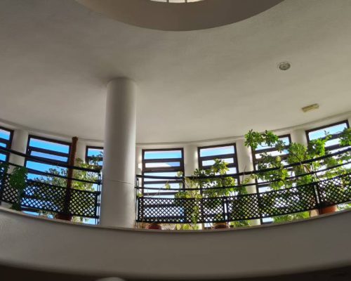 Vestíbulo del Centro de Formación Profesional La Blanca Paloma