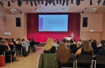 Vista general de la sala de la conferencia final del proyecto Diverse Courses.